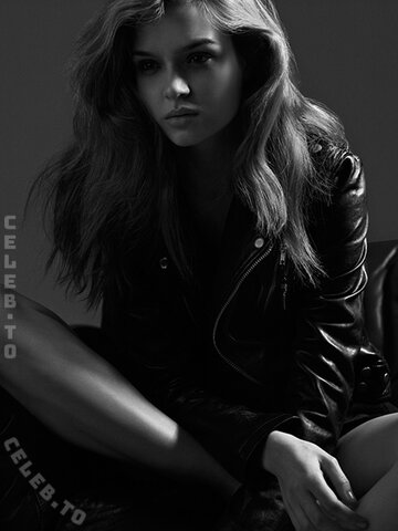 Josephine Skriver nude