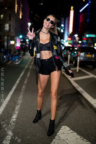 Josephine Skriver photo 2