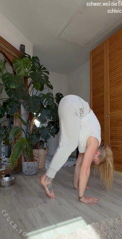 Josephine Welsch nude photo 6