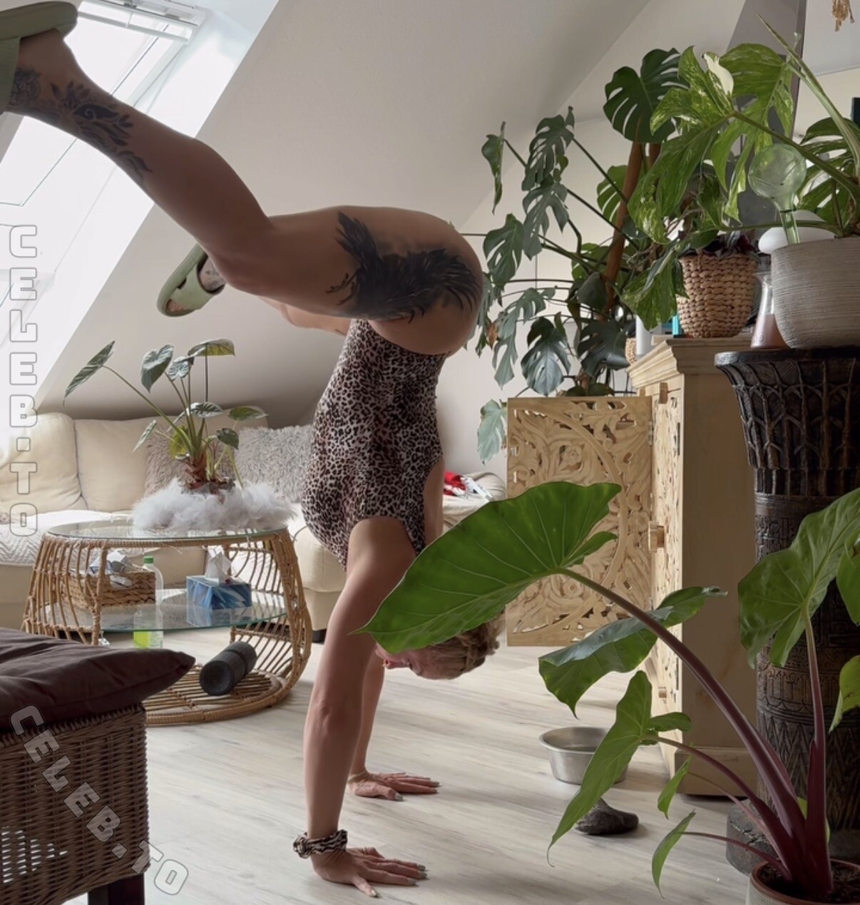 Josephine Welsch nude photo 3
