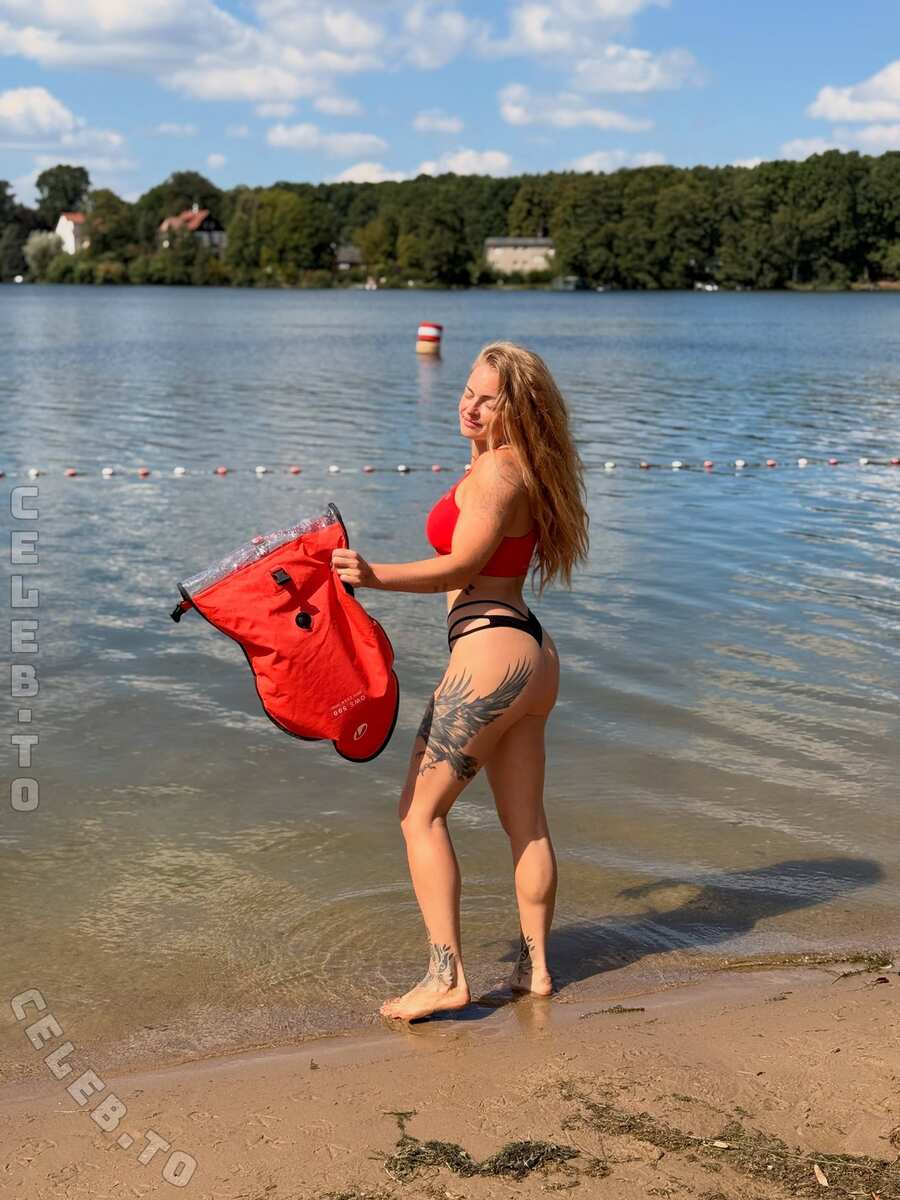 Josephine Welsch nude photo 11
