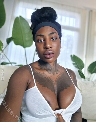 Josy Black nude photo 37