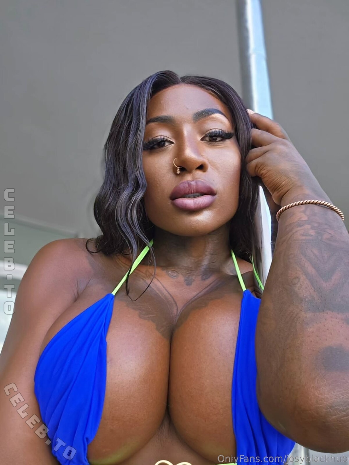 Josy Black nude photo 4