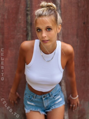 Josy May Diekmann nude photo 2