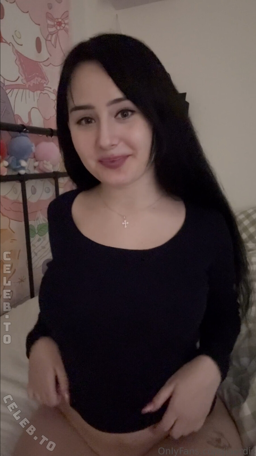 Jouerdis nude photo 3