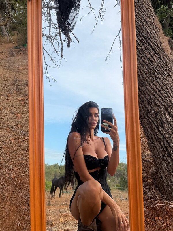 Jovana Djordjevic nude photo 2