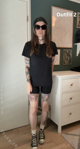 Jovlekaline – Outfit 2 and 3 from today's Insta reel