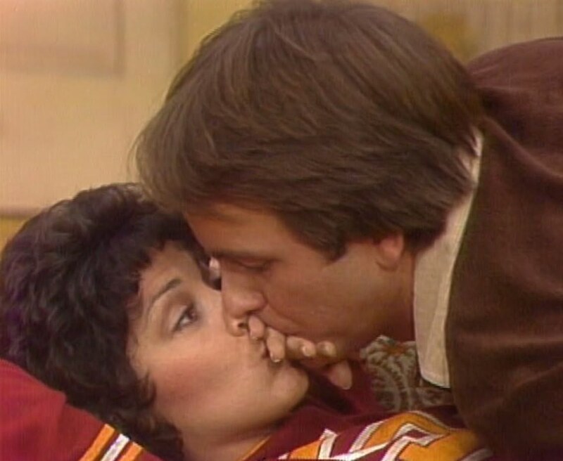 Joyce Dewitt nude photo 6