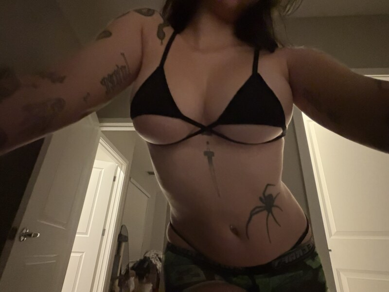 joyssie nude photo 2