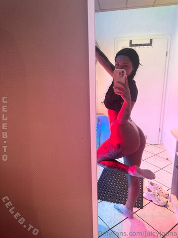 Juicyjoana nude photo 26