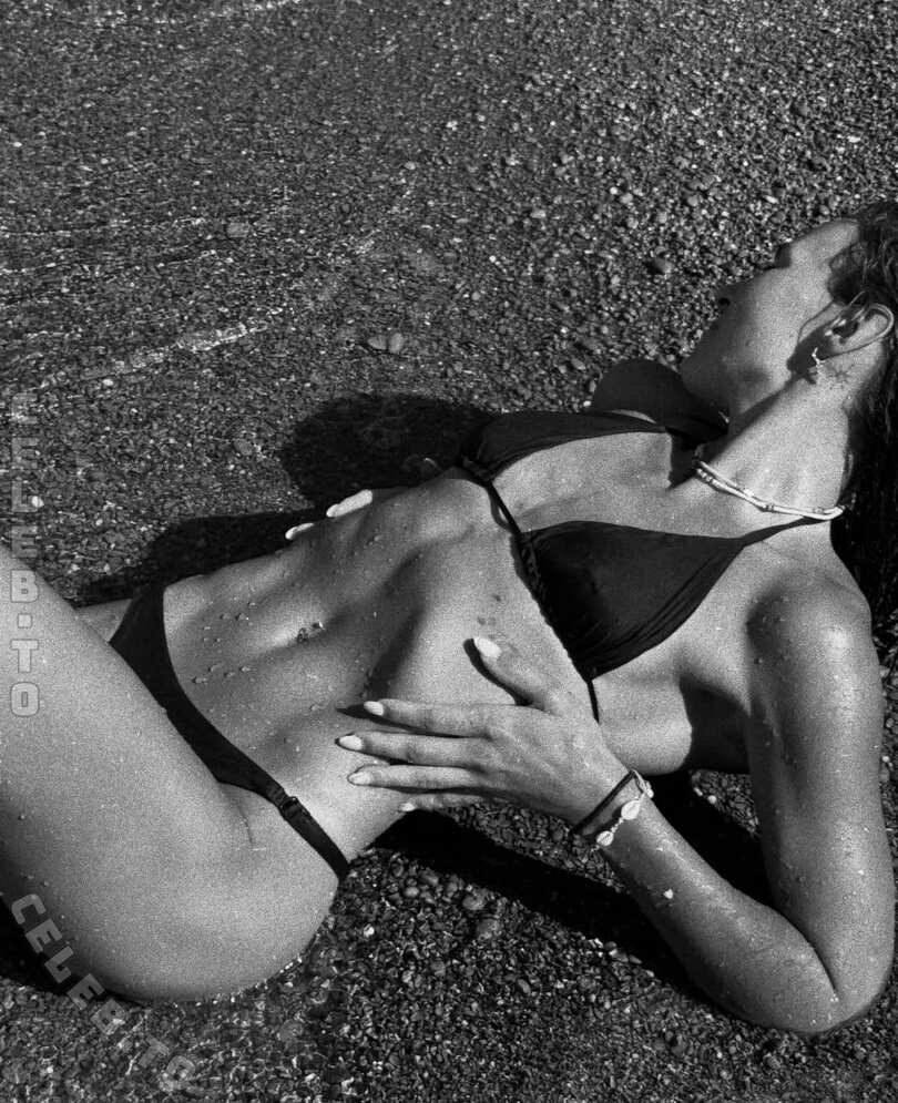 Jule Polsz nude photo 3
