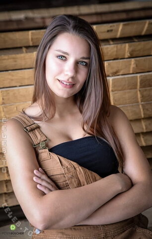 Jule Rombey nude photo 2