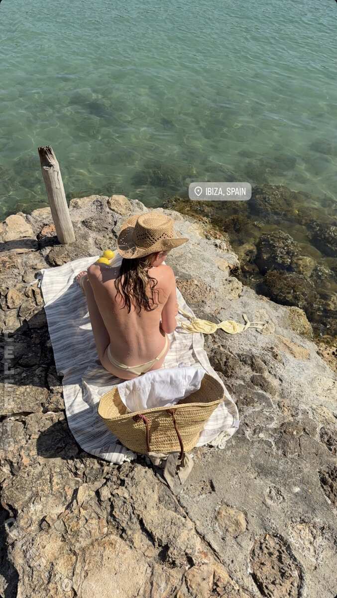 Julemariep nude photo 3