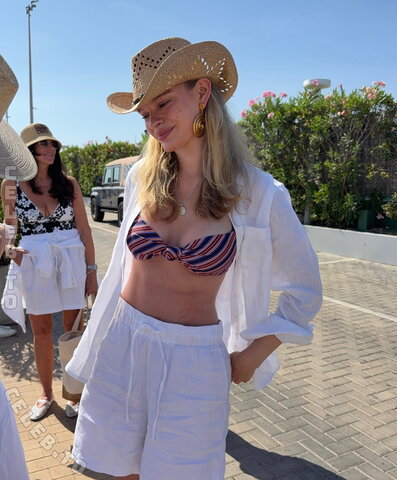 Julemariep nude photo 3