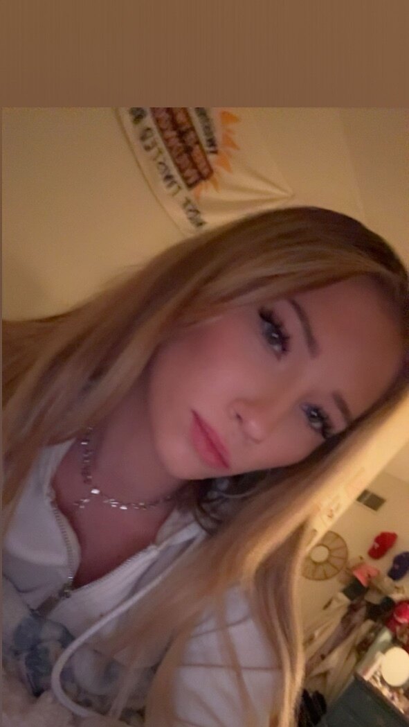 Jules nude photo 2