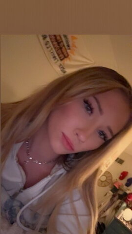 Jules nude photo 2