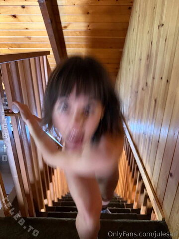 Julesari nude photo 415