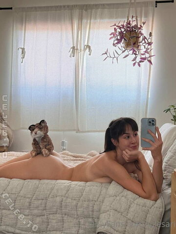 Julesari nude photo 24