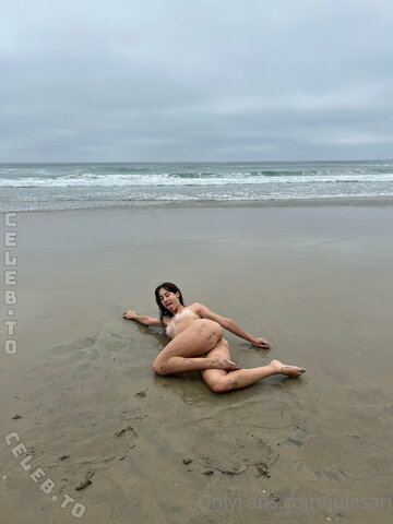 Julesari nude photo 31
