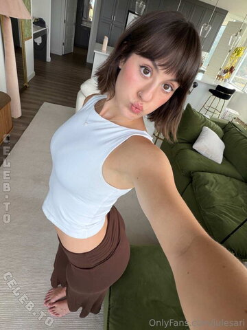 Julesari nude photo 35