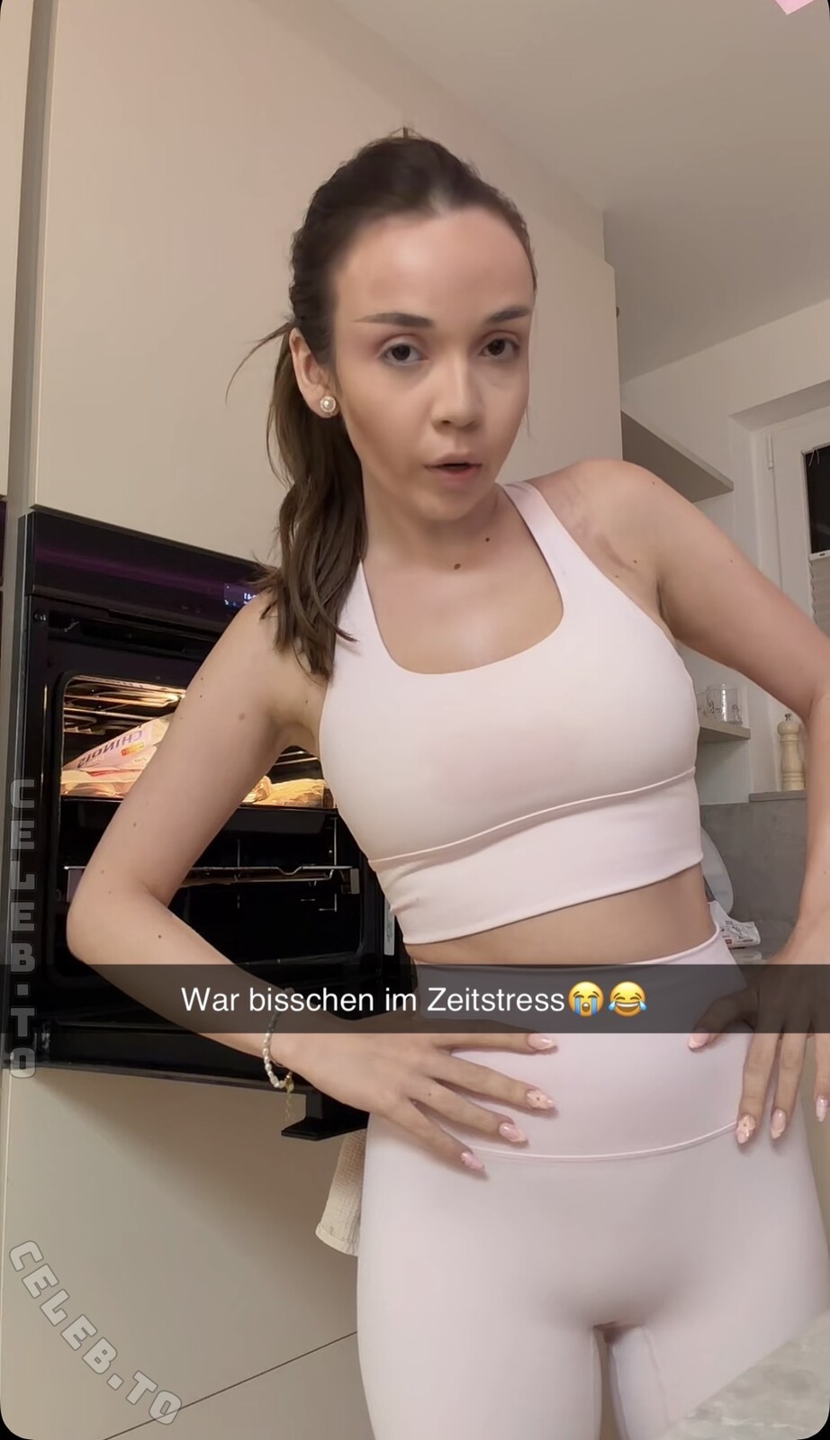Julesboringlife nude photo 1
