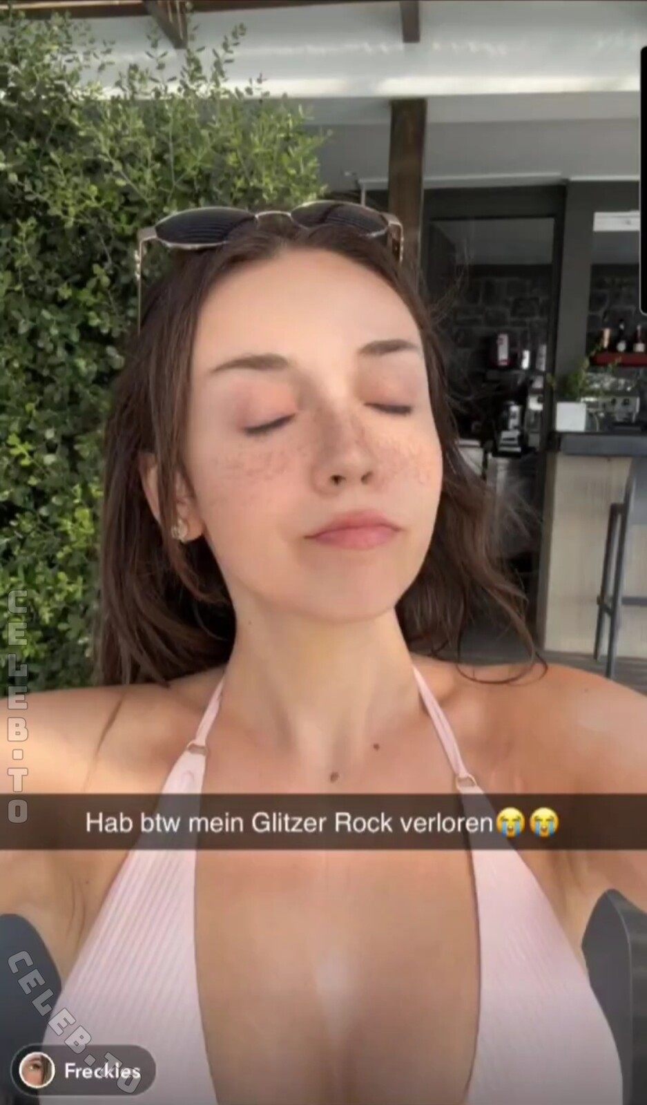 Julesboringlife nude photo 3