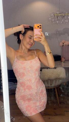 Julesboringlife nude photo 1