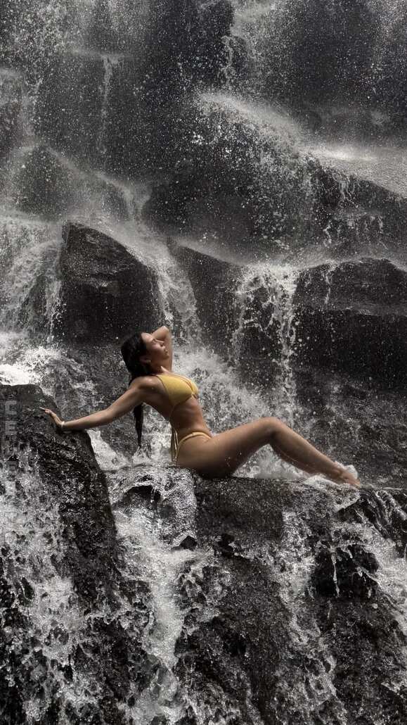 Julesboringlife nude photo 1