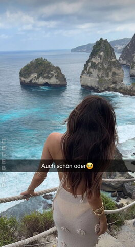 Julesboringlife nude photo 9