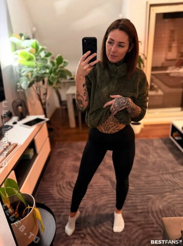 julez.iink nude photo 39