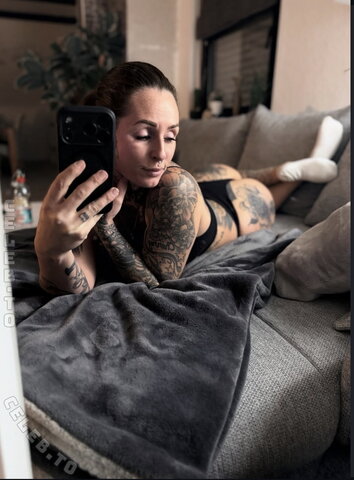 julez.iink nude photo 25