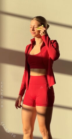Julia Alina Schuler nude photo 11