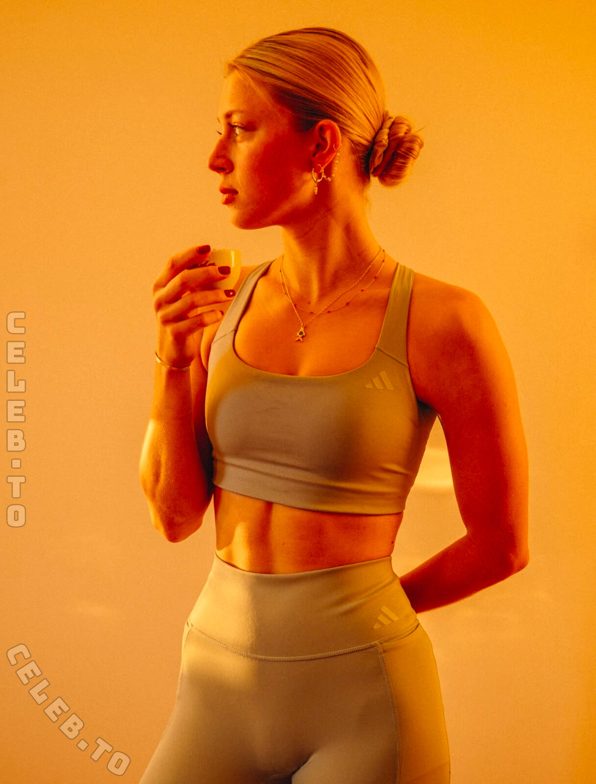 Julia Alina Schuler nude photo 8