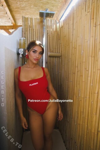 Julia Bayonetta nude photo 11