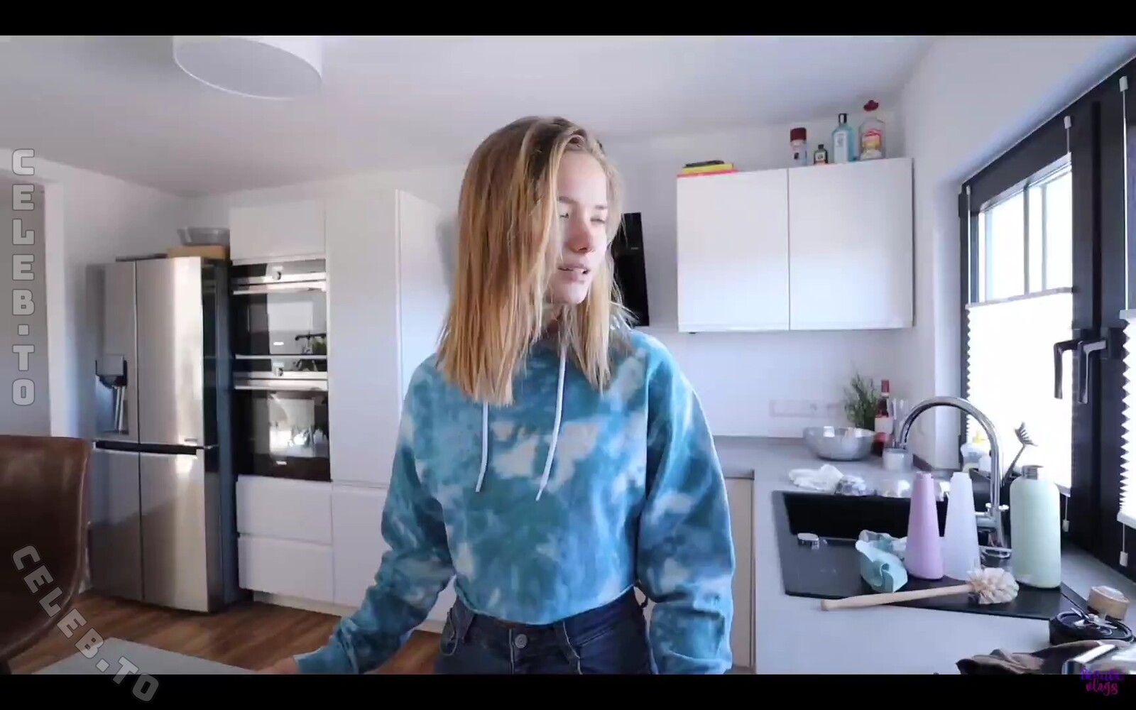 Julia Beautx nude photo 1