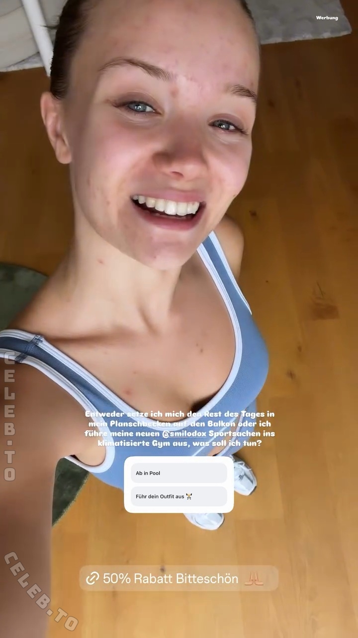 Julia Beautx nude photo 2