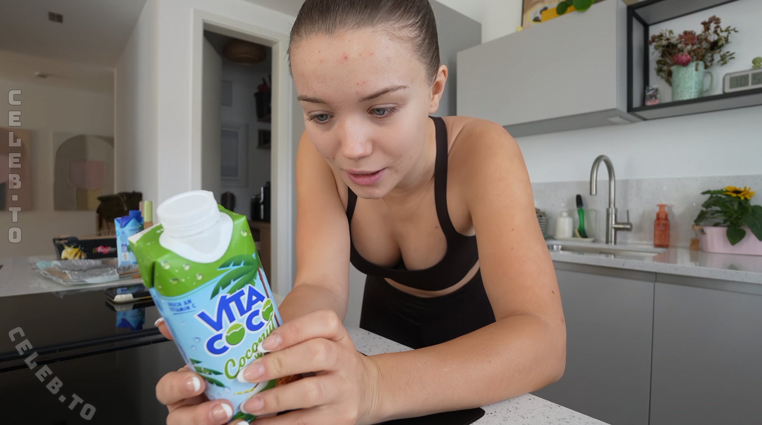 Julia Beautx nude photo 2