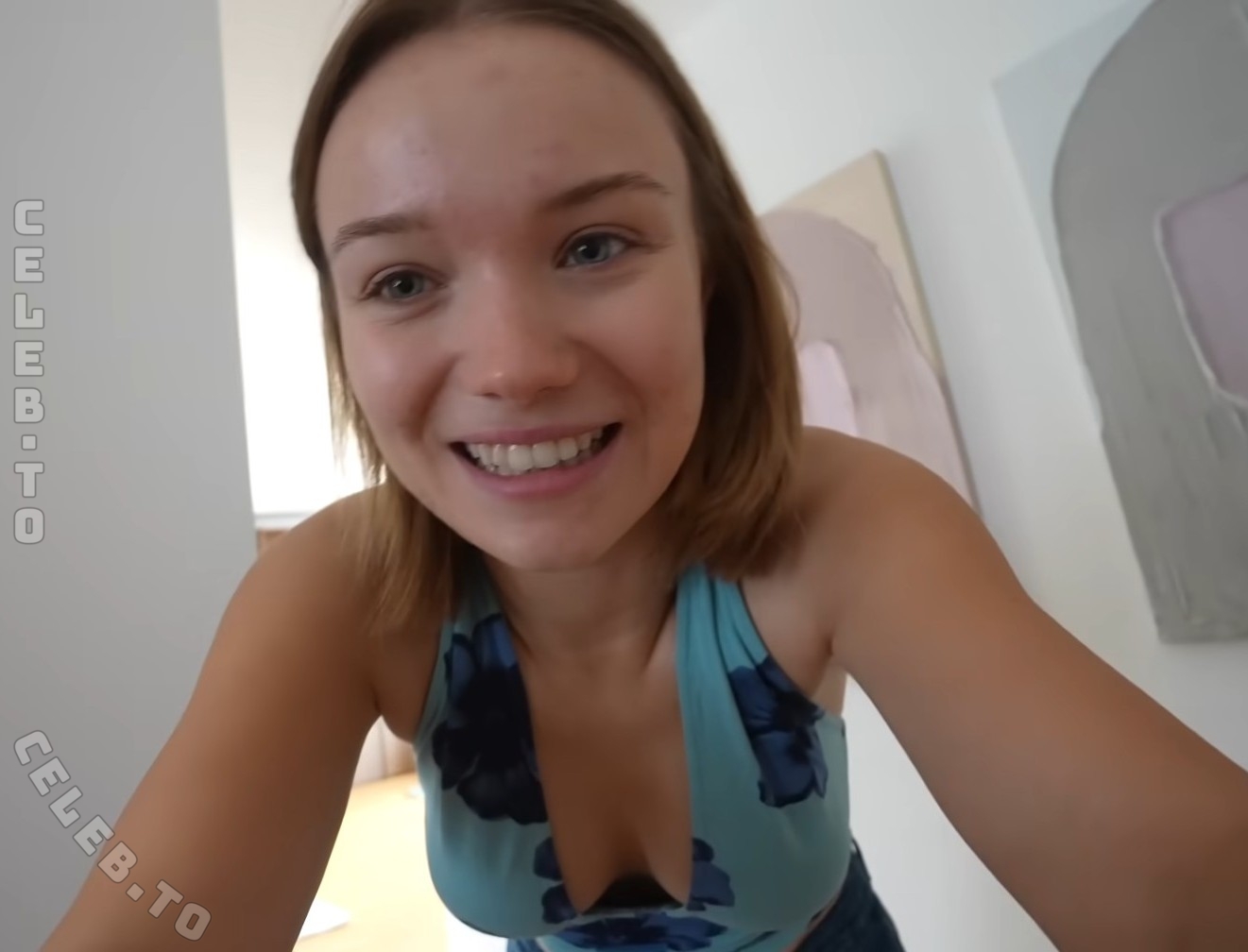 Julia Beautx nude photo 2