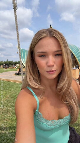 Julia Beautx nude photo 6