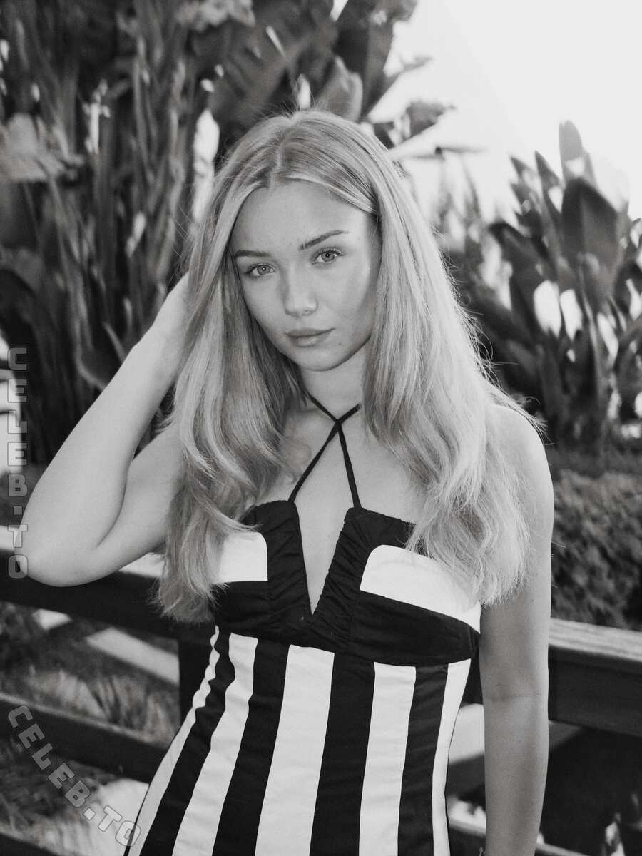 Julia Beautx nude photo 1