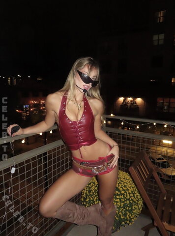 julia ernst nude photo 20