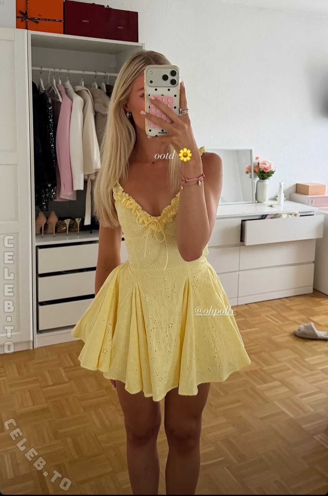 Julia Eumel nude photo 3