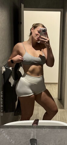 Julia Haas nude photo 6
