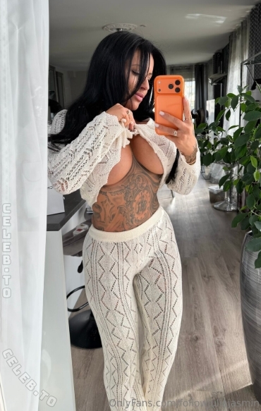 Julia Jasmin Rühle nude photo 2
