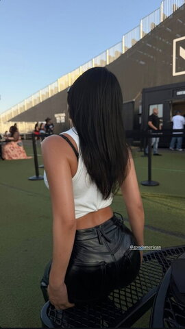 Julia Kelly New (2 photos)