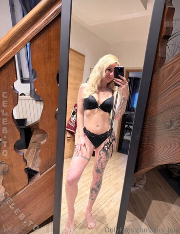 Julia Kern nude photo 15