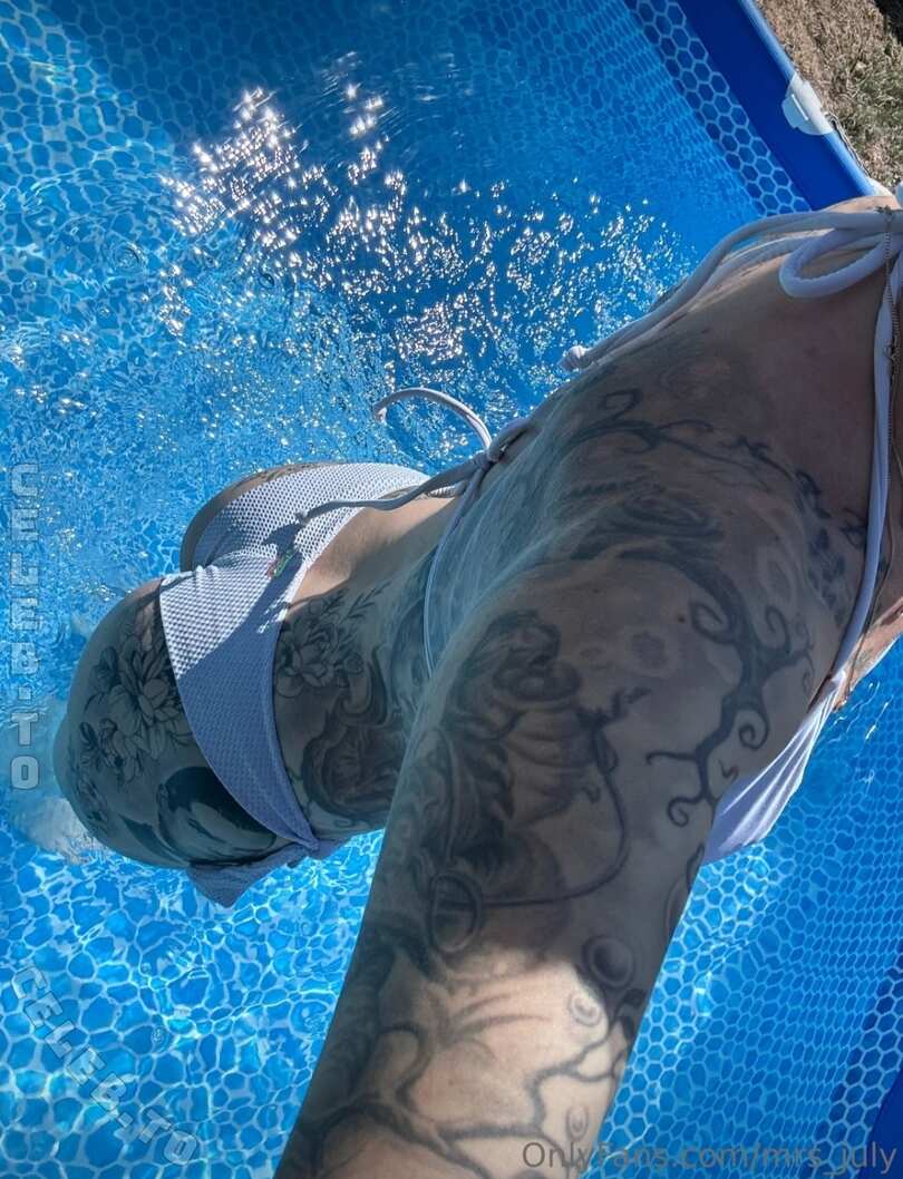 Julia Kern nude photo 4