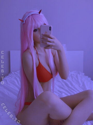 Julia Majch (moonunyo/shieruyo) nude photo 7