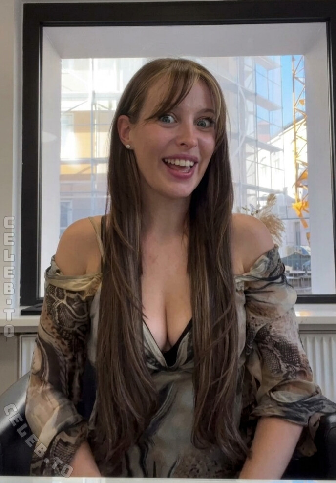 Julia Nageler nude photo 1