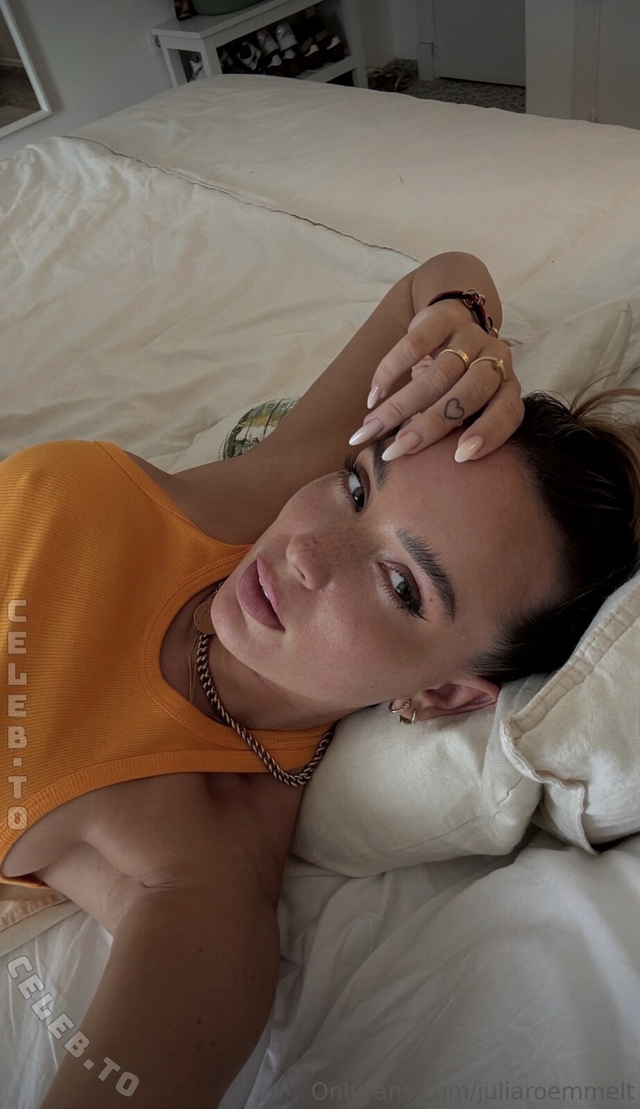 Julia Römmelt nude photo 2